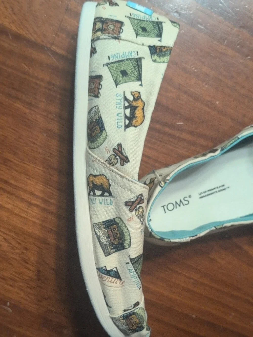Toms casual slip